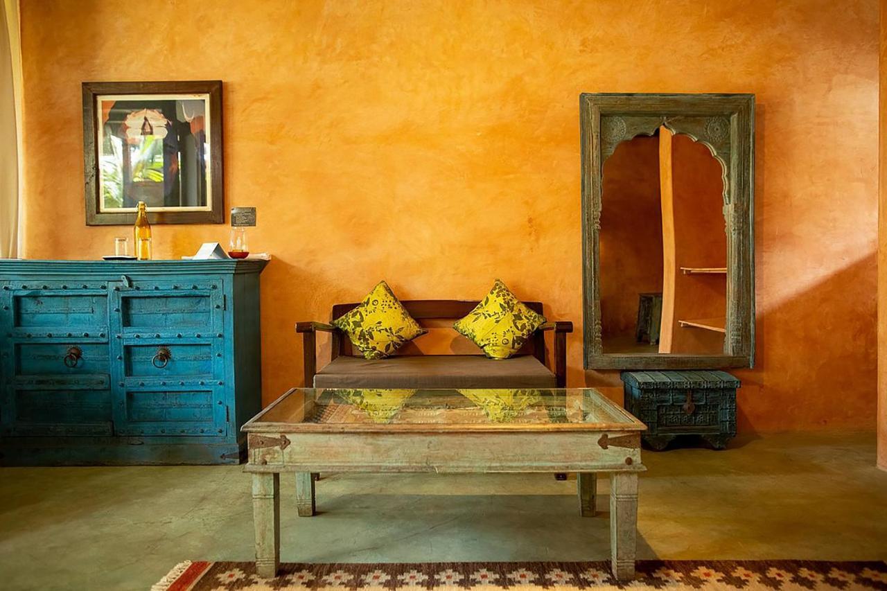 Justa Goa - 80 Steps From Resort Morjim